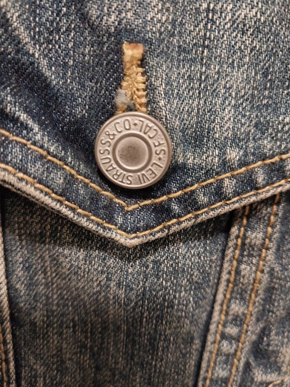 Levi's Strauss Vintage Distressed Jean Jacket - Picture 12 of 12